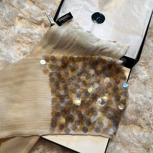 Vintage Chanel scarf 🧣